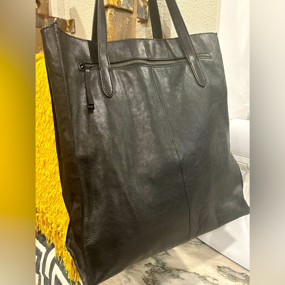 J. CREW New Without Tags Leather Carryall Top Handle Everyday Tote Bag